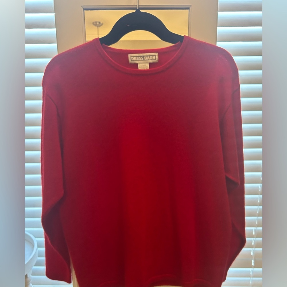 Classic crewneck vintage cashmere sweater 😍